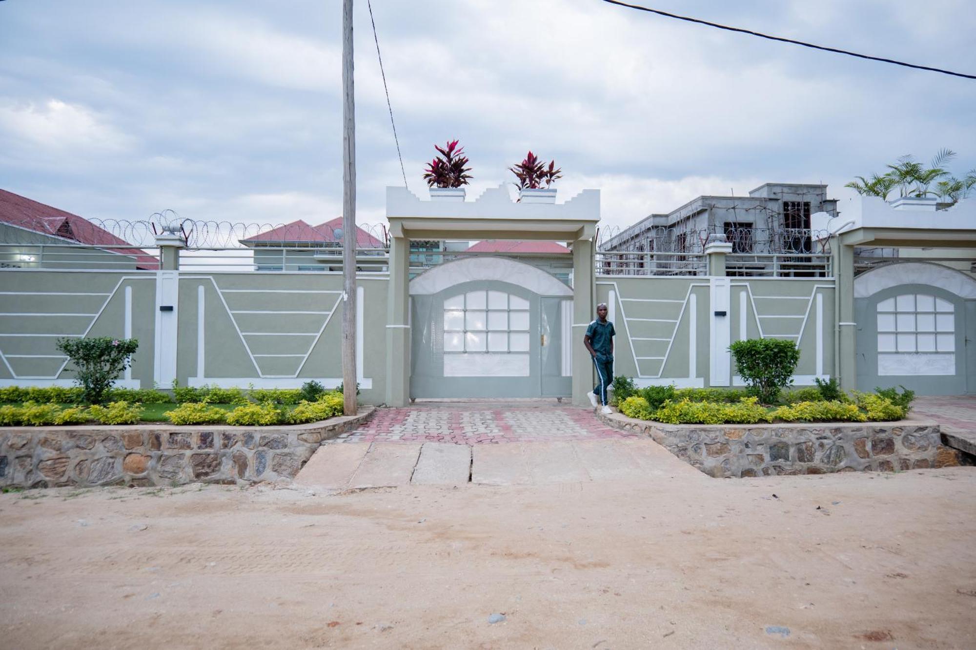 The City Block Apartment Bujumbura Eksteriør billede